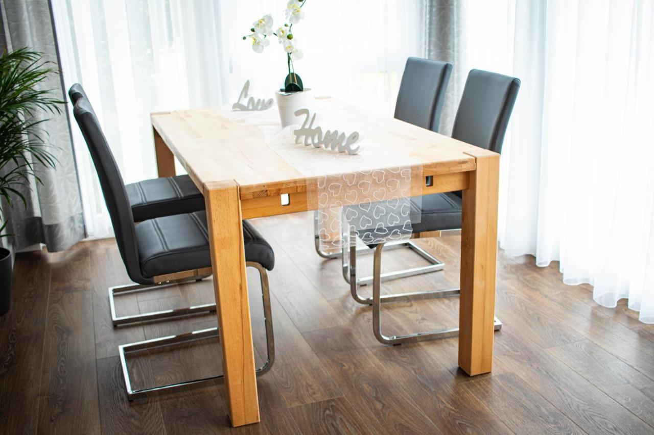 Ferienwohnung Am Schlosspark Ebersdorf  Экстерьер фото